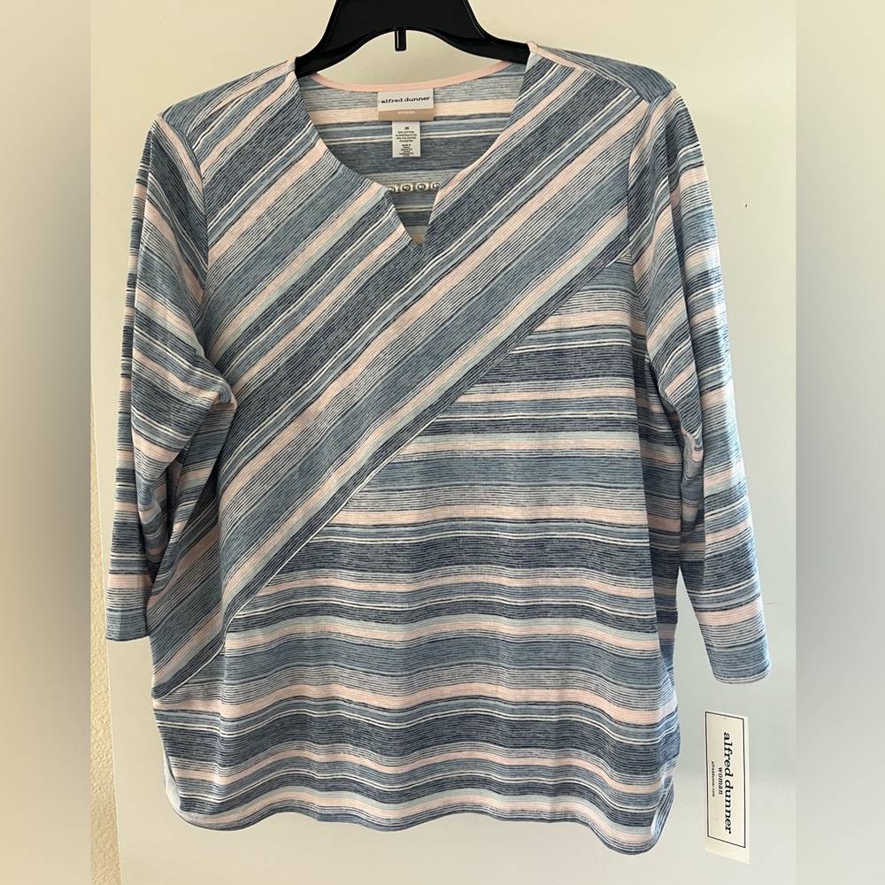 Alfred Dunner, NWT, 2x, Nvy/Pnk Embellished Blouse